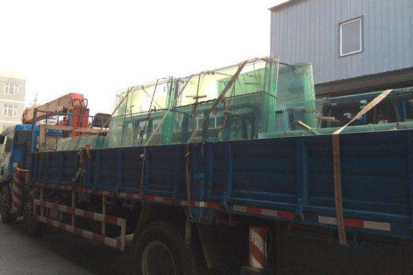 大型平板玻璃從佛山運輸到香港 大型平板玻璃從佛山運輸到香港