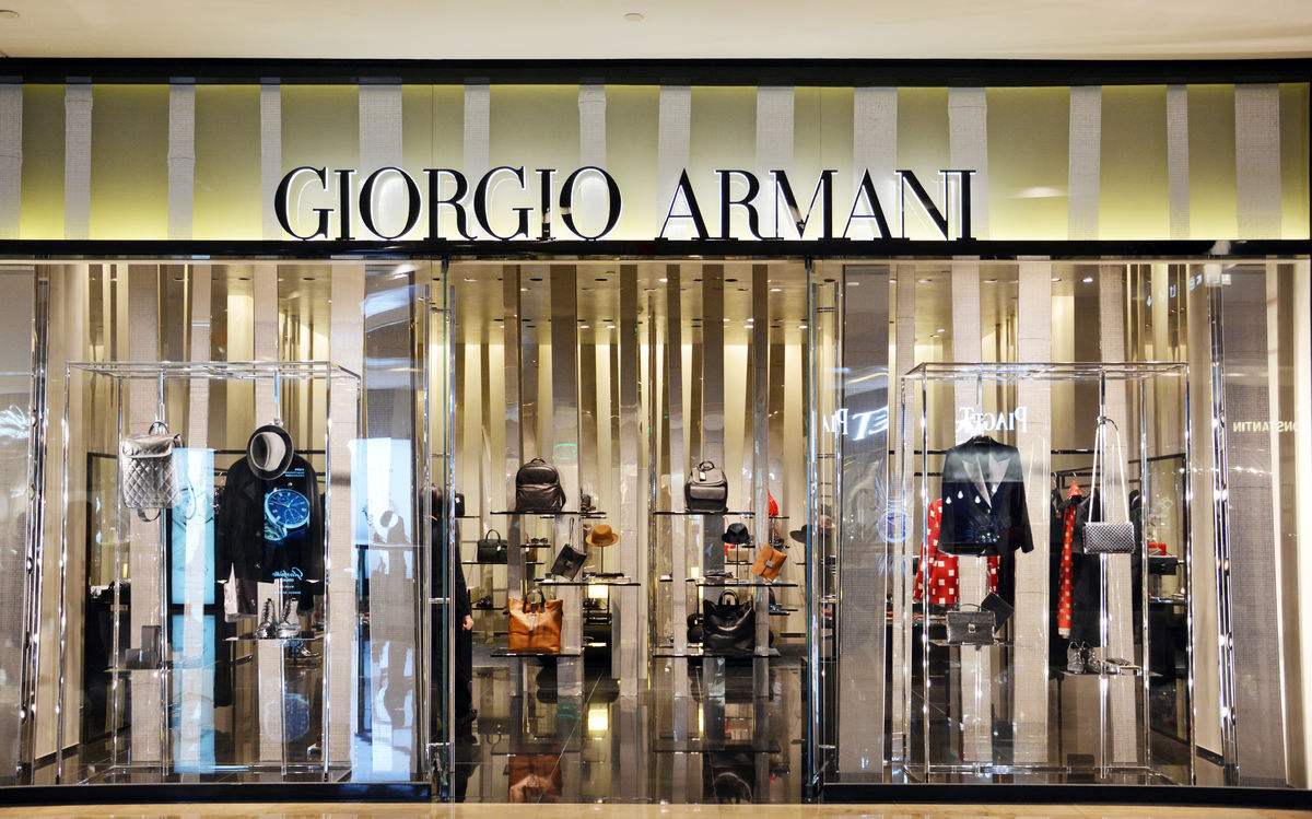 奢侈品櫥窗廣告牌從上海物流到澳門 奢侈品櫥窗廣告牌從上海物流到澳門