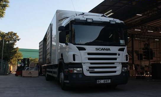 中澳物流平板車，中澳物流吊機(jī)車，中澳物流矮排車，澳門物流運(yùn)輸