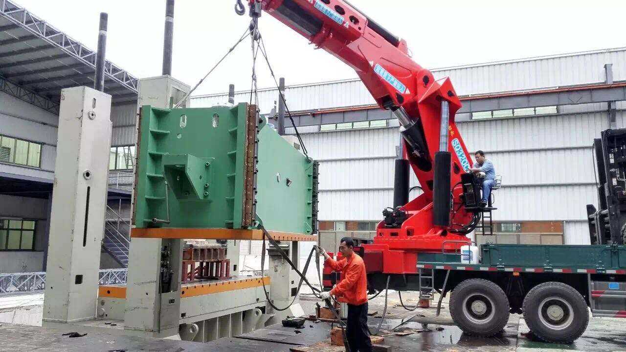 香港某大件機(jī)械設(shè)備運(yùn)輸,大型機(jī)械設(shè)備搬新廠 香港某大件機(jī)械設(shè)備運(yùn)輸,大型機(jī)械設(shè)備搬新廠