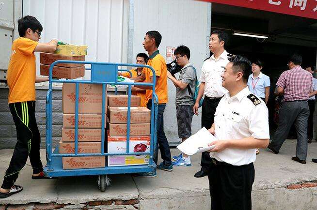 內地到香港貨運專線,內地發香港物流,內地發貨到香港 內地到香港貨運專線,內地發香港物流,內地發貨到香港